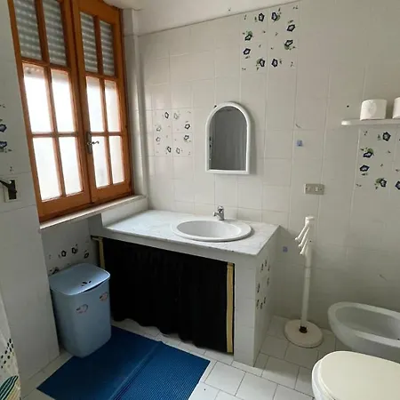 Bilocale A 150 Mt Dal Mare